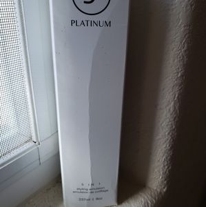 J Beverly 5 in 1 Styling Emulsion